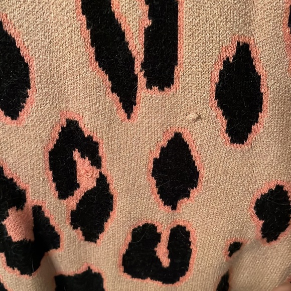 Leopard print open faced long cardigan- size medium - Picture 3 of 14